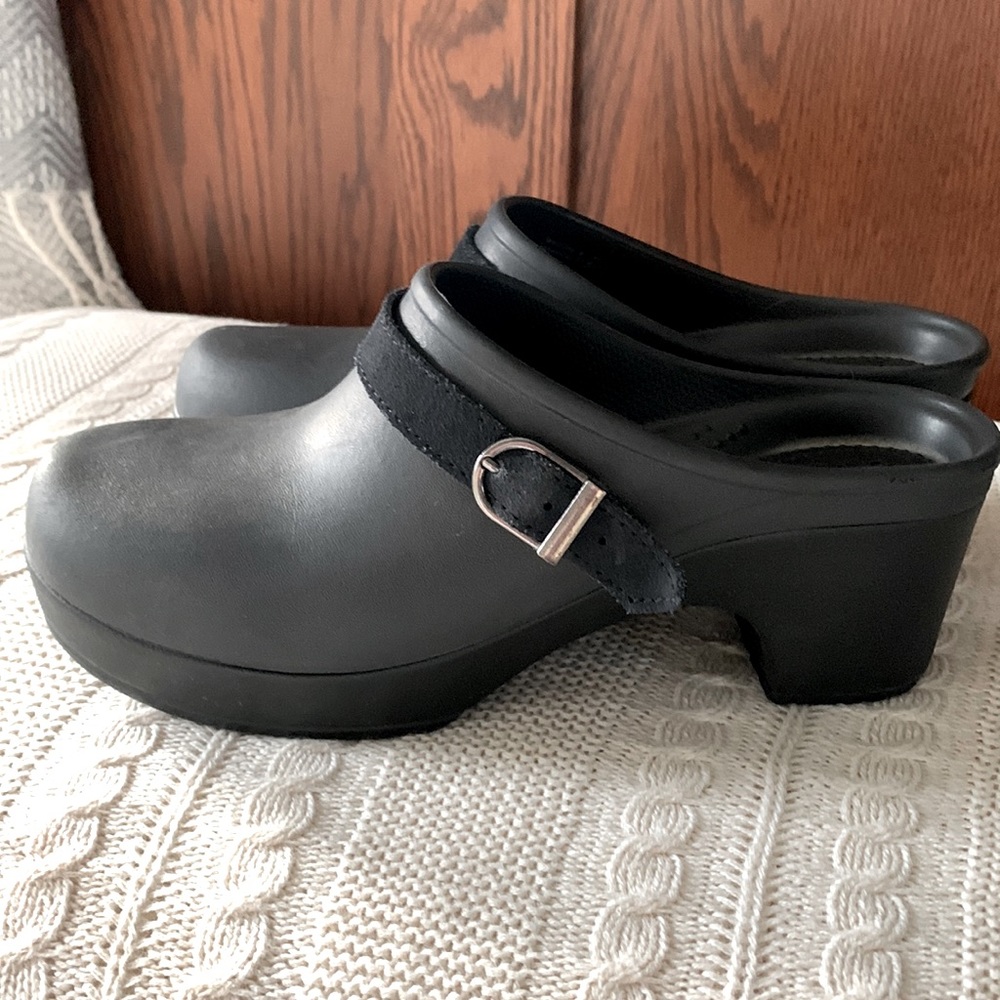 Crocs clogs